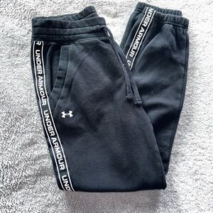 Under Armour women’s Black Sweatpants with Logo Trim